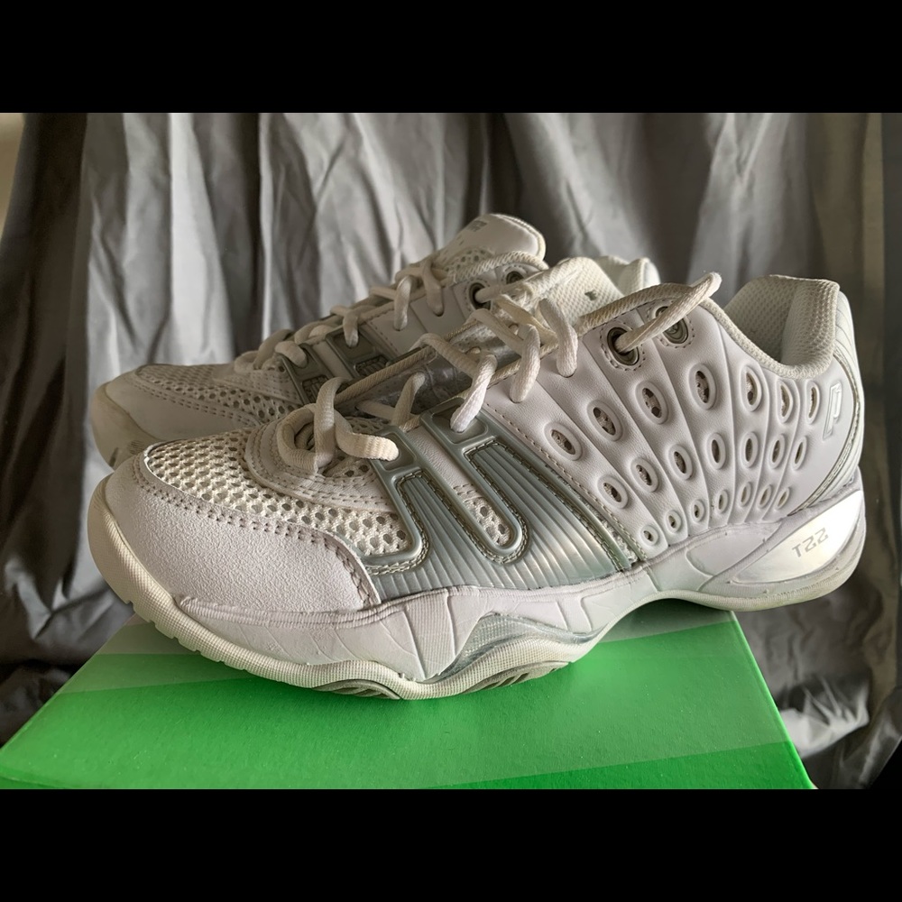 Prince tennis shoes/women size 7/lightly worn/no box just pictured for details